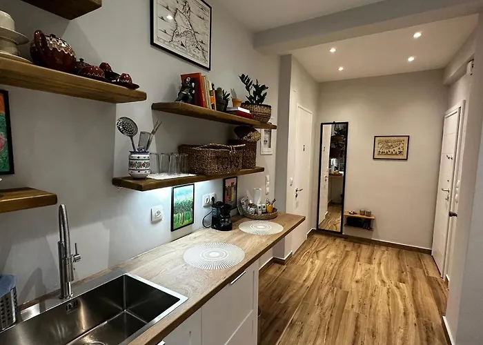 Theodore\'S Cosy Apartment